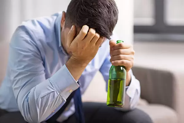 Лечение алкоголизма: самостоятельно или под присмотром специалистов?