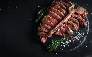 Летний ужин: мясные блюда, объединяющие семьи и друзей на свежем воздухе