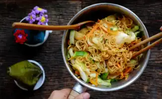 Социальные аспекты популярности лапши быстрого приготовления в Казахстане