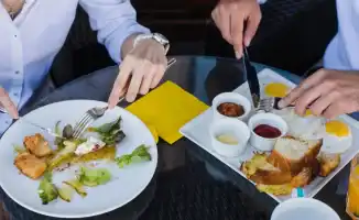 Астана: бизнес против нового налога на общепит