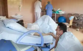 Партнерские роды в Казахстане: влияние на отношения и психологическое состояние обоих родителей