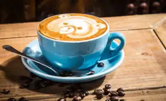 Кофе: сколько чашек в день безопасно, а когда бодрящий ритуал становится угрозой для здоровья?