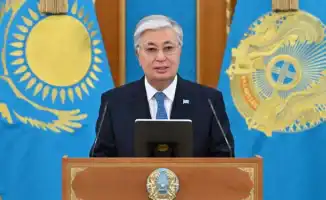 Токаев поздравил хирургов ННЦХ имени Сызганова с профессиональным праздником