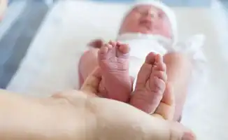 Торговля будущим: в Актобе младенца продали, как товар на рынке