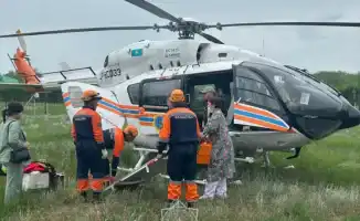 Вертолет МЧС доставил новорожденного в больницу Уральска