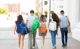 Вес рюкзака школьника в Казахстане: рекомендации Минздрава