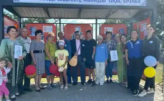 Чиновники Казахстана открыли остановку и обсудили цены на мясо.