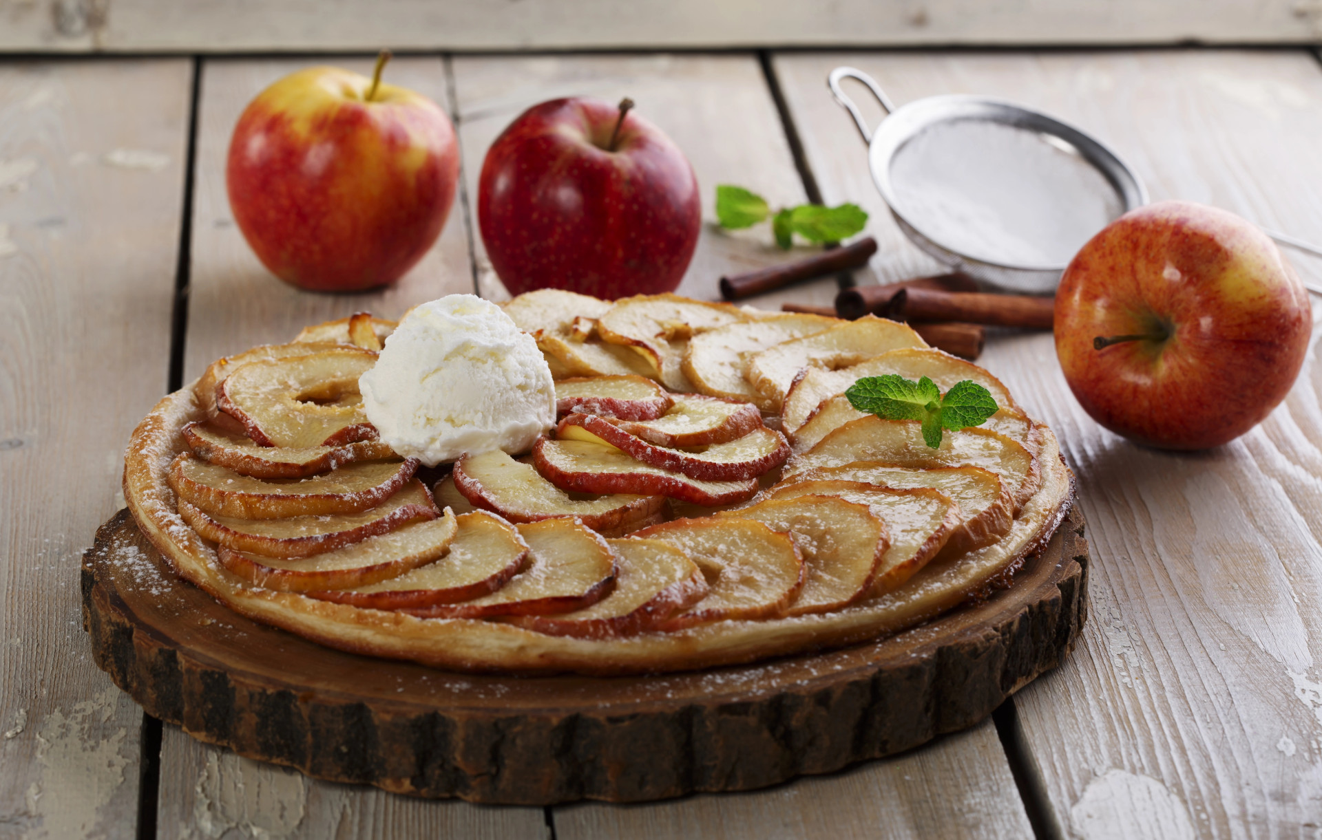 Пирог шарлотка