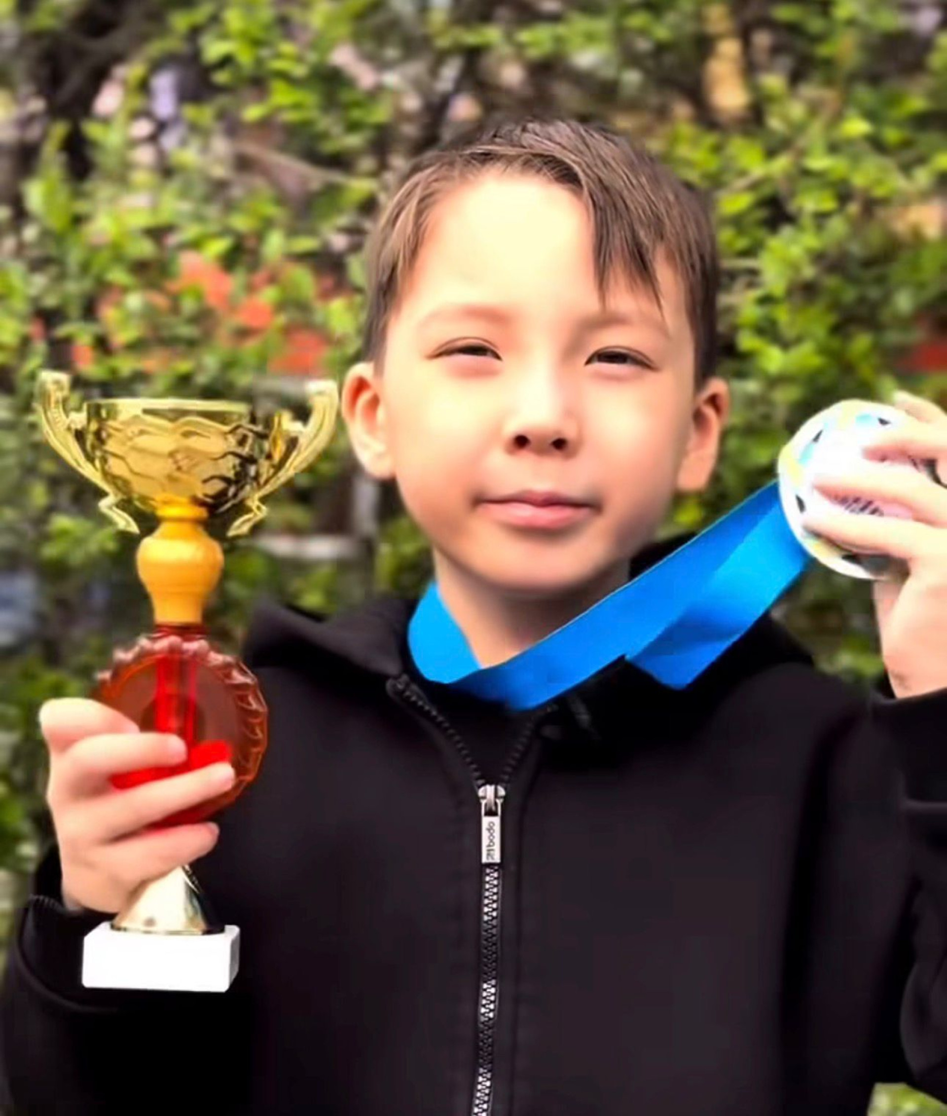 Алмаз Тусупбек