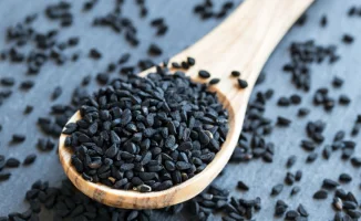 Чёрный тмин: специя, которая очищает кровь от холестерина, как дождь от пыли