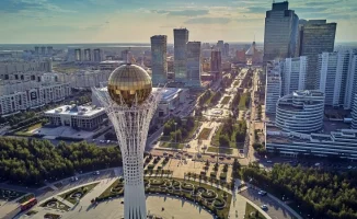 Казахстанцы наслаждаются зимними праздниками в декабре 2025 года