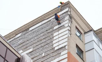 Падение облицовки в Астане: состояние пострадавших от происшествия