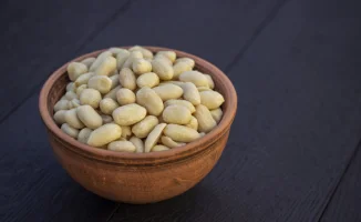 Жареный несолёный арахис улучшает сосуды и память у пожилых