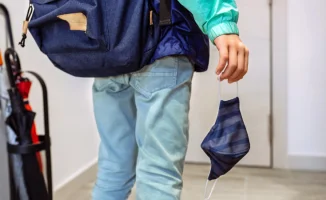 В Астане в школах ввели масочный режим и перевели классы на удалёнку из-за роста заболеваемости