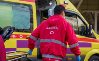 Минздрав обсуждает повышение зарплат фельдшерам и водителям СМП