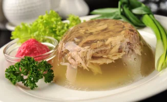 Холодец по-домашнему: вкусные рецепты для зимних вечеров