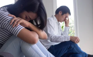 Развод родителей в детстве увеличивает риск инсульта на 61%.