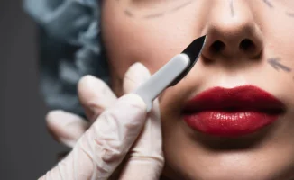 Казахстанцы стремятся к красоте: рост пенсионных изъятий на лечение после запретов