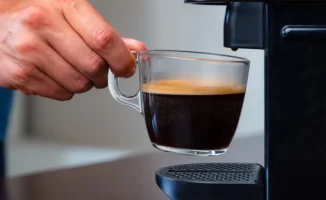 Кофе и давление: как чашка бодрости не становится бомбой замедленного действия