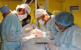 Алматы: 17-летняя девочка получила новый сустав в уникальной операции