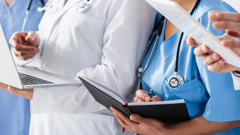 Женщины составляют основную часть медработников в Казахстане