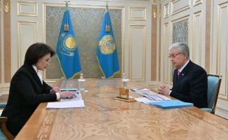 Токаев принял министра здравоохранения Акмарал Альназарову