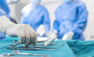 В Шымкенте врачи извлекли магнит и металлические предметы из кишечника ребенка