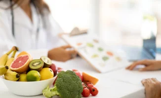 Восемь признаков выбора нутрициолога: БАДы, анализы, детокс