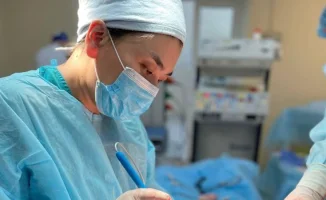 На острие скальпеля: как женщинам покорить мир хирургии в мужской сфере