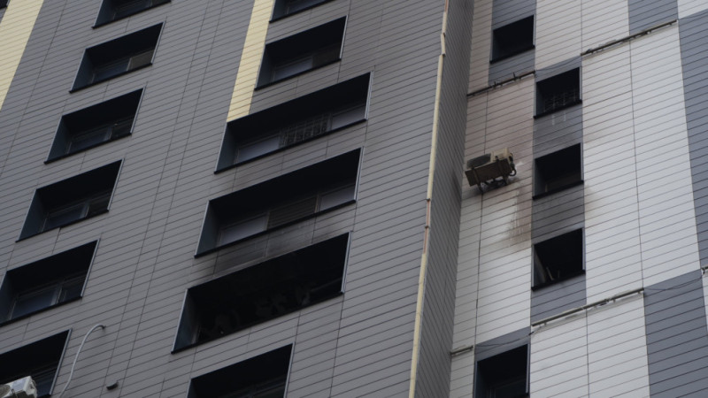 Выжившая в пожаре жительница Астаны пришла в сознание, но её здоровье по-прежнему вызывает серьезную тревогу