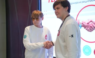 В Казахстане донор костного мозга встретил спасенного пациента