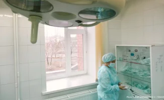 В поисках света: семьи тяжелобольных детей становятся фармацевтами сами